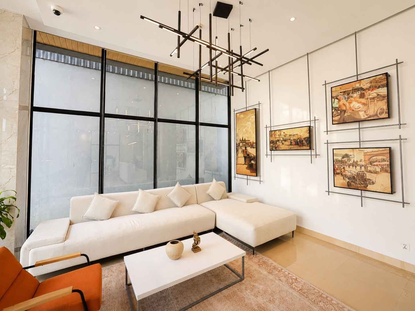 Lobby & Public Area